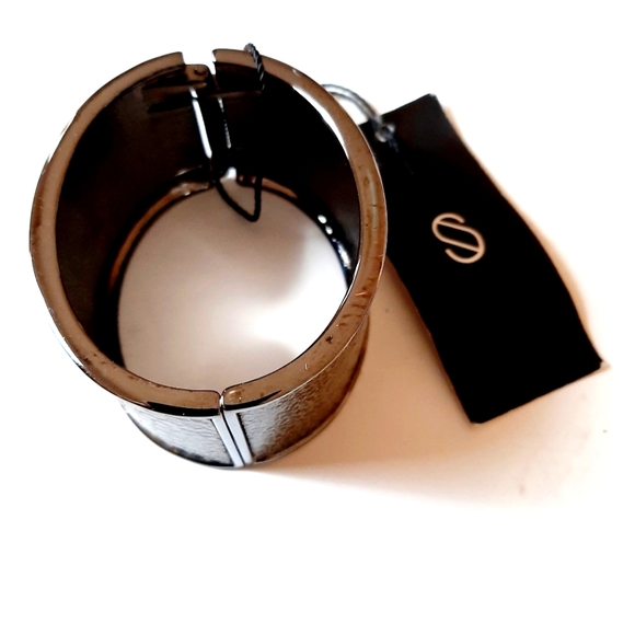 NWT Cuff Bangle Bracelet - Picture 3 of 5